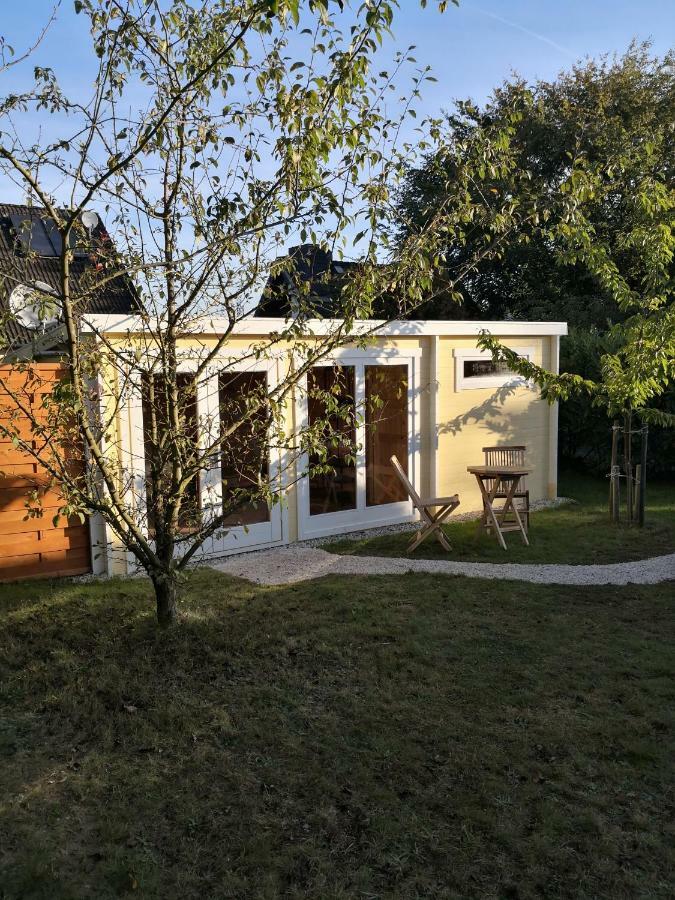 Optimierter 25Qm Holz Bungalow Mit Neuem Massivholzbett, Garten Mit Grillmoeglichkeit, Parkplatz, Radler Willkommen! Scharbeutz Exterior photo